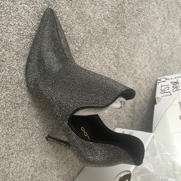 NEW AMILMATHIEN Black and Silver booties - Picture 4 of 7